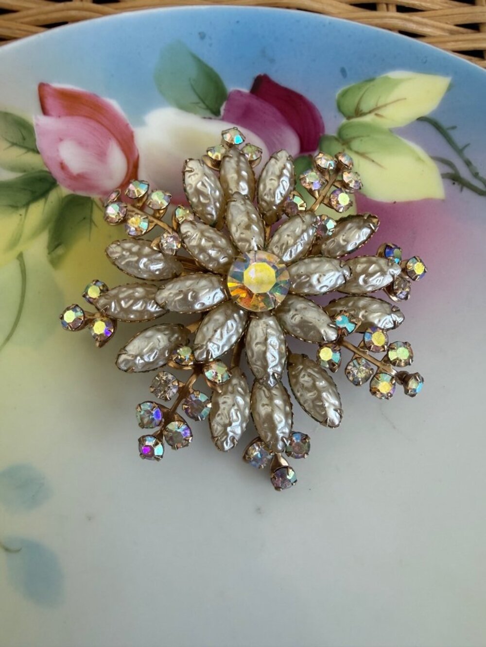 Vintage MCM Brooch Lava Glass Ab Rhinestone Sunburst Starburst 3"